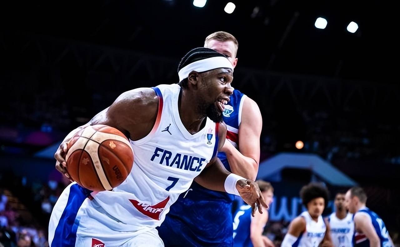 关于立陶宛男篮翻盘意大利男篮，哈里斯送出助攻的信息