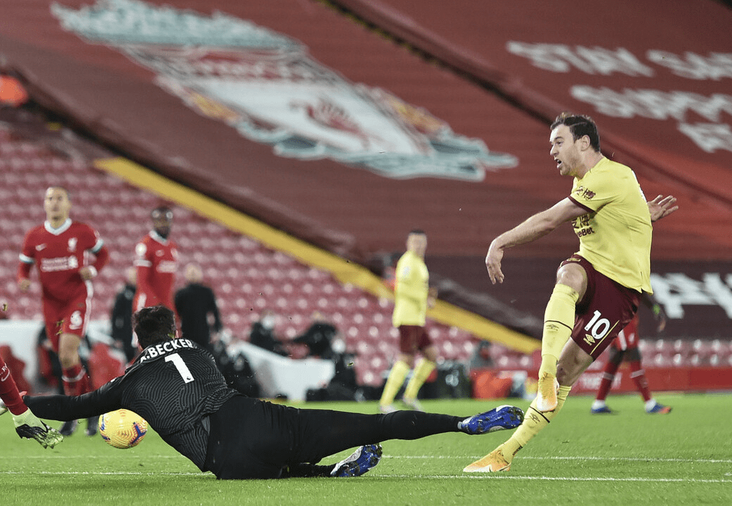 华体会登录-意大利男篮翻盘爵士，巴恩斯打破历史纪录